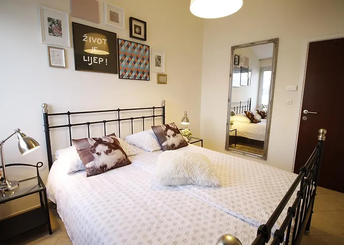 Marer Apartment