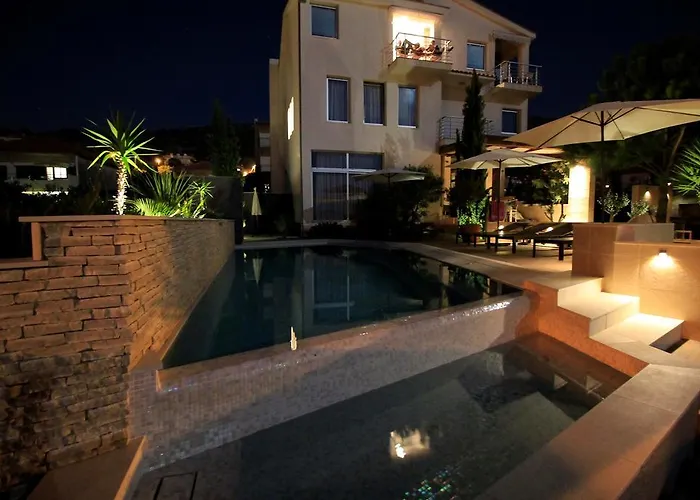 아파트 Marer 트로기르