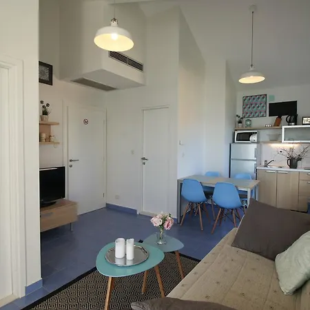 Marer * 特罗吉尔